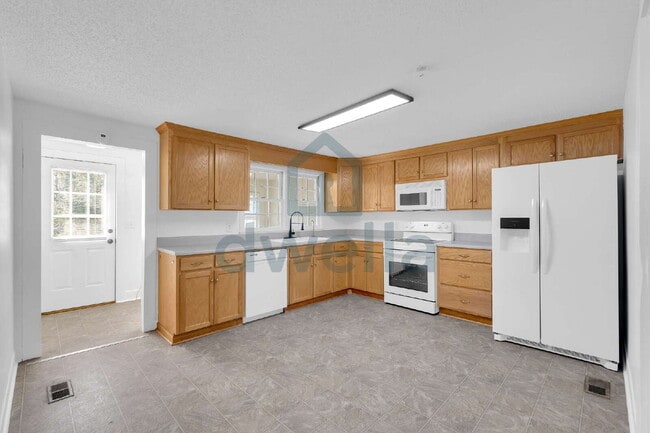 Building Photo - Fully Renovated 3-Bedroom Home in Gaffney—Convenient Access to Interstates & Spartanburg!