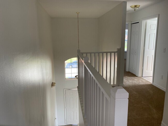 Building Photo - Large home in gated community of Aviana Resort