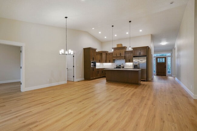 Building Photo - 3Bd/2Ba Single Story Home - Available Soon!