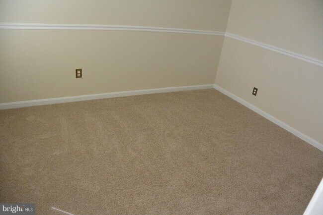 Building Photo - 5302 Chieftain Cir