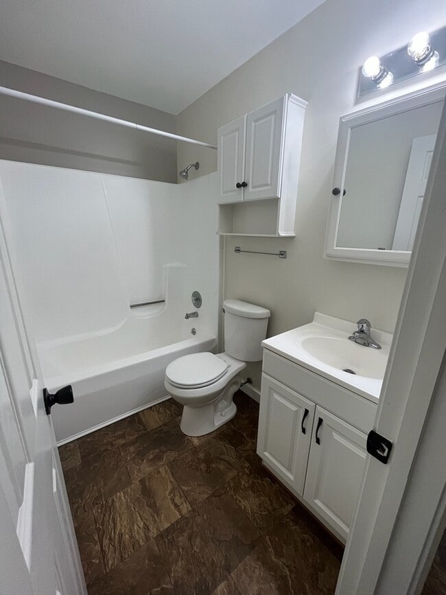 Building Photo - 7623 48th Ave