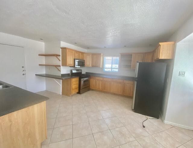 Building Photo - 7105 Majorca Ct