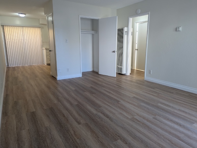 Building Photo - 216 Melrose Dr