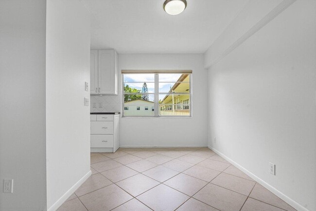 Building Photo - 74 Mansfield B