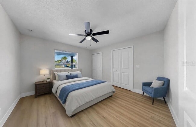 Building Photo - 6515 Santiago Ct