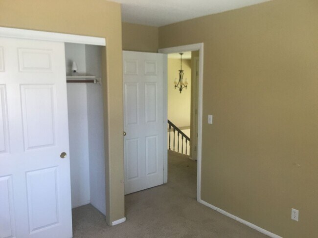 Building Photo - 161 Kachina Dr