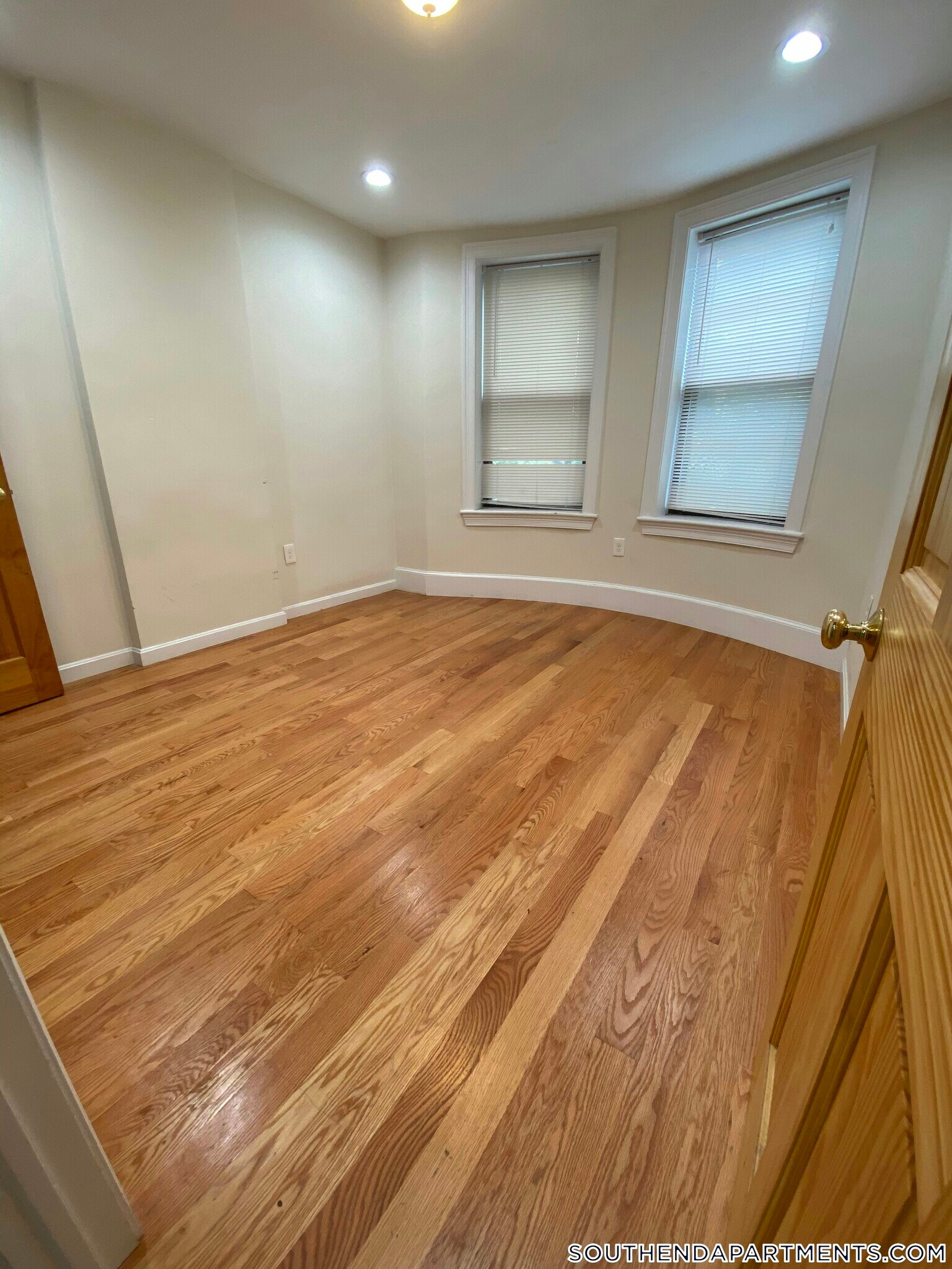 Building Photo - 179 Northampton St