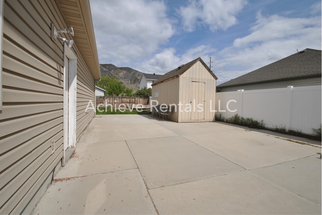 Building Photo - 1248 N 550 W