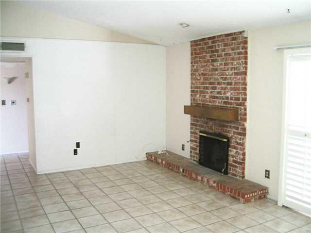Building Photo - 6725 Paseo Redondo Ave
