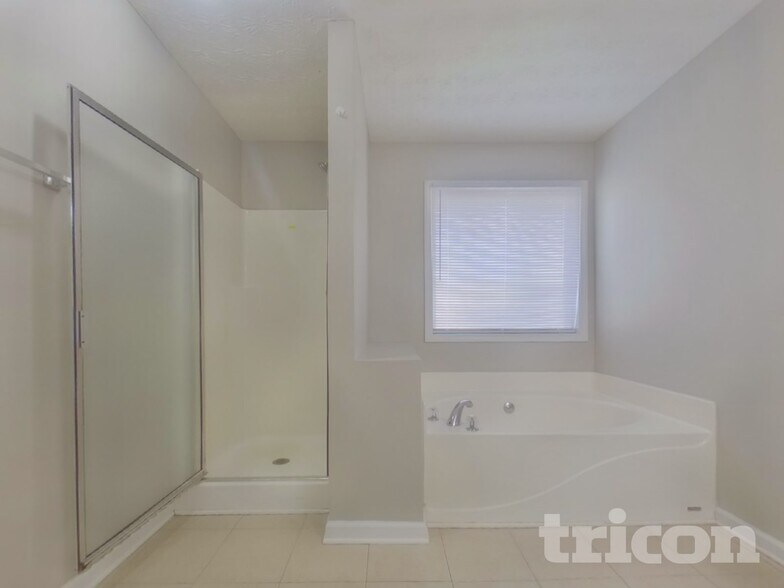 Building Photo - 1616 Brook Ln