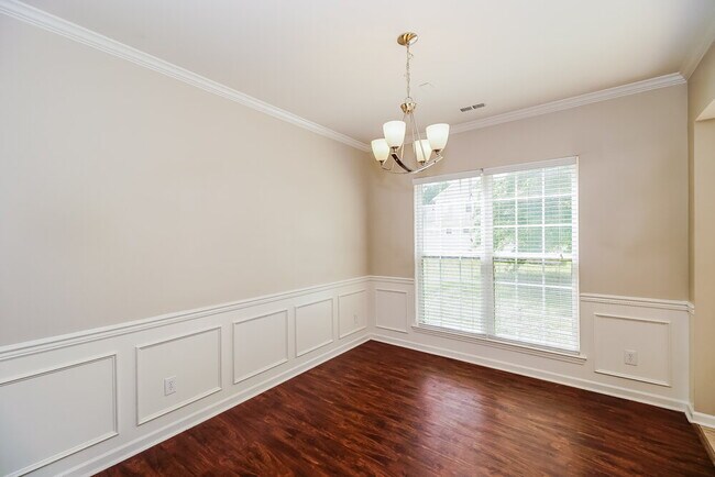 Building Photo - 8729 Rozumny Dr