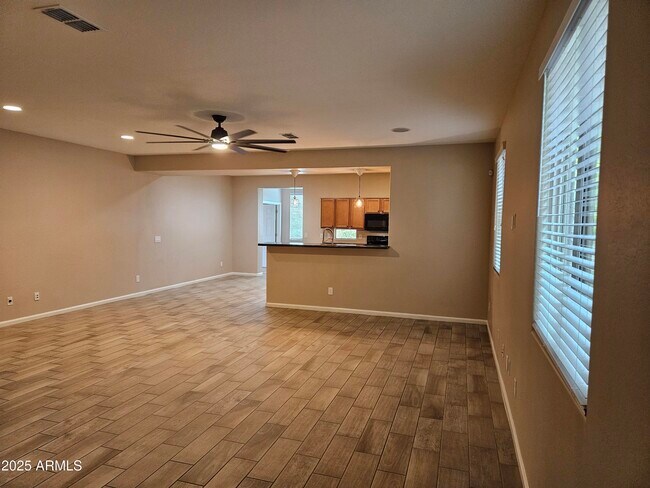 Building Photo - 7836 W Rock Springs Dr