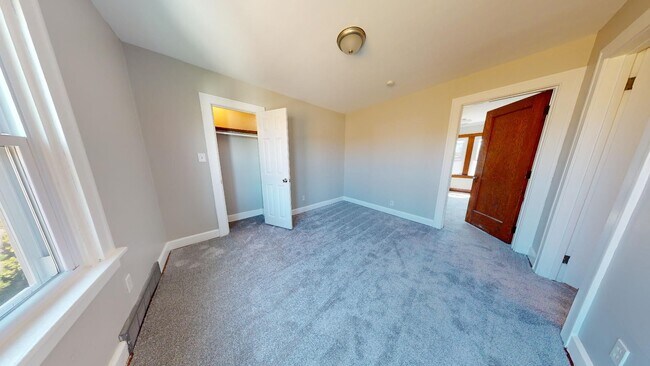 Building Photo - 6711 Dartworth Dr