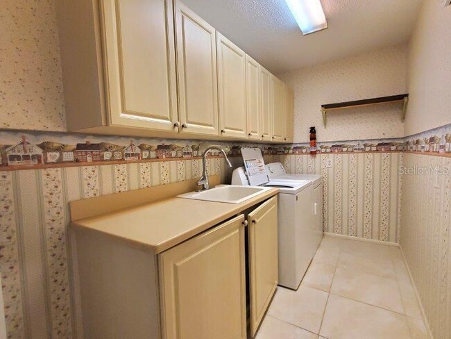 Building Photo - 1539 San Marino Ct
