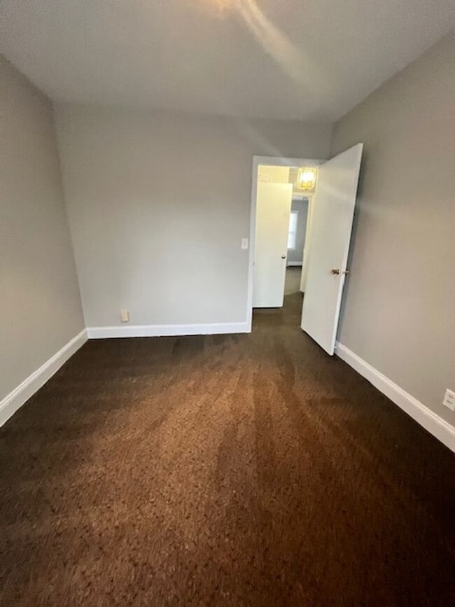 Building Photo - 508 W Main St