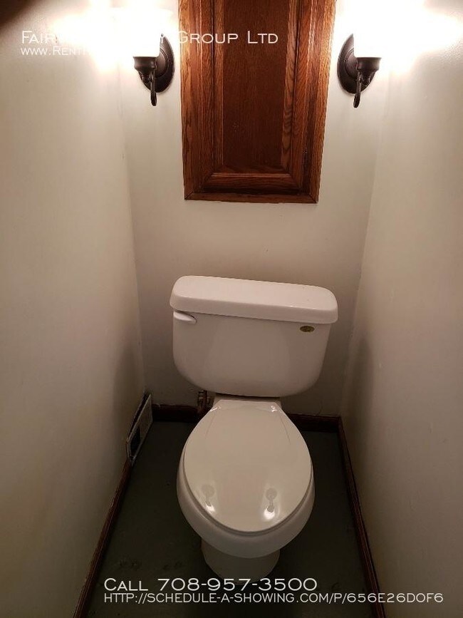 Building Photo - 1 bedroom in East Hazel Crest IL 60429