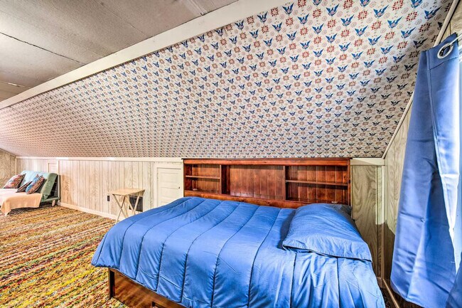 Building Photo - 20 Hill Ln