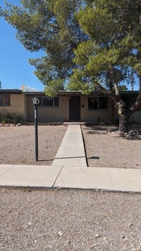 Building Photo - One Bedroom and One Bath Town Home Rental