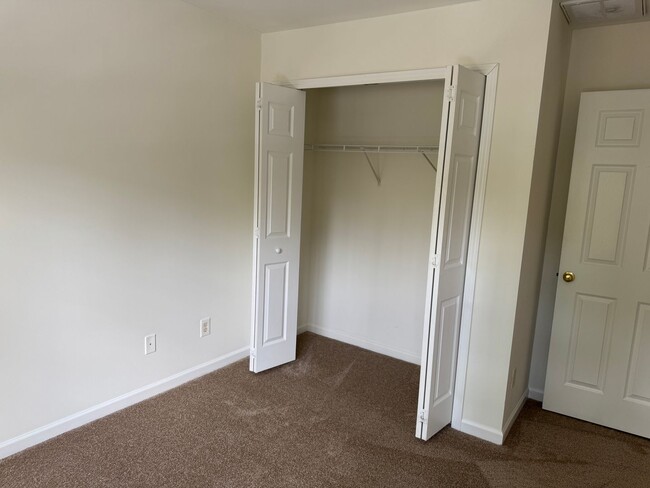 Building Photo - Townhouse in Townes at Buckwalter