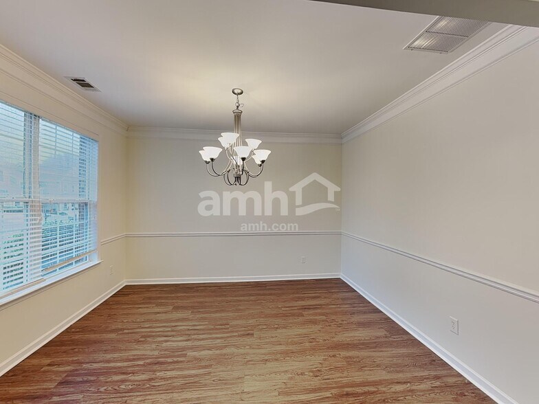 Building Photo - 1823 Madrid Falls Dr