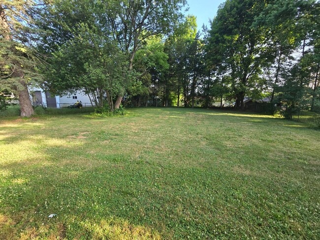 Building Photo - 118 Barclay Rd