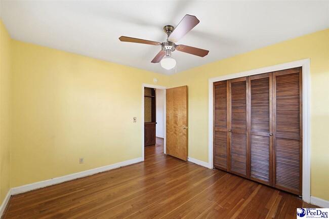 Building Photo - 2218 N Douglas St