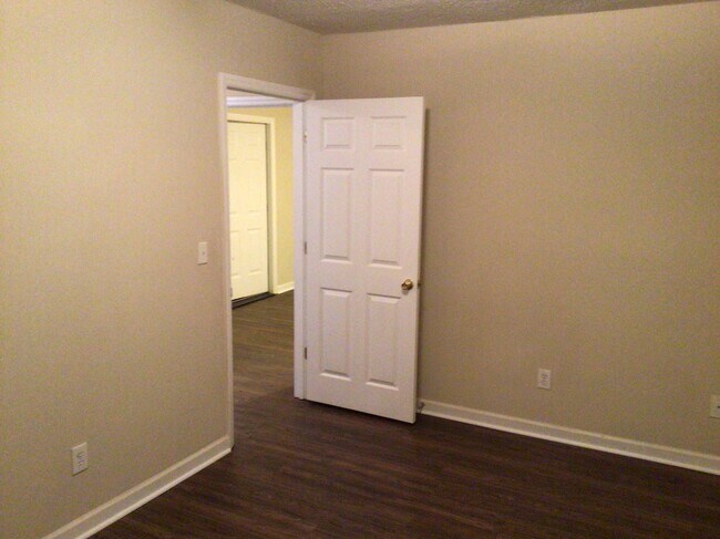 Building Photo - 140 Haven Grove Trl