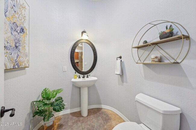 Building Photo - 351 N Cloverfield Cir