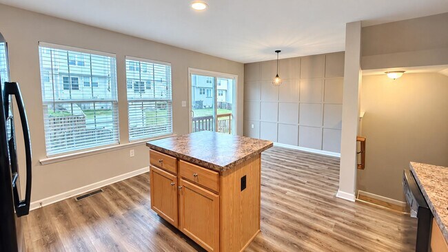 Building Photo - 50 Ventura Way