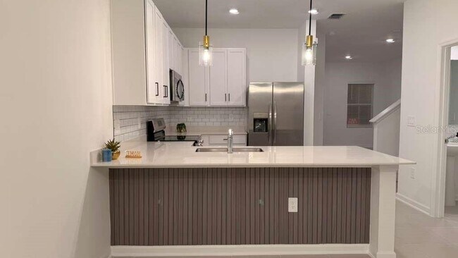 Building Photo - 2735 Skyline Lp