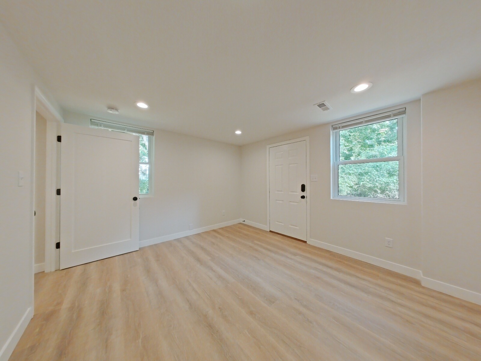 Building Photo - 287 Caroline Ave