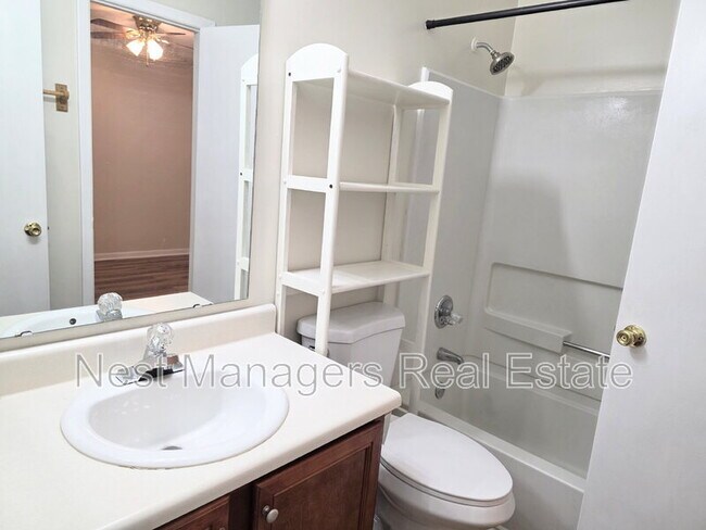 Building Photo - 6768 Willowbrook Dr