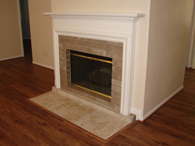 Building Photo - 2910 Blue Dawn Dr