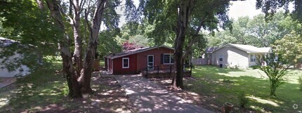 Building Photo - 1950's 2 bedroom home for rent in St. B Area!