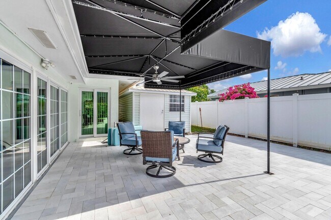 Building Photo - 4450 NE 23rd Ave