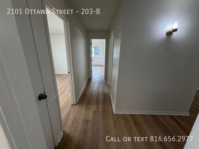 Building Photo - 2101 Ottawa St