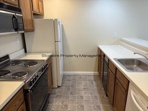 Building Photo - Large One Bedroom Condo For Rent in Lockwood Condominiums!