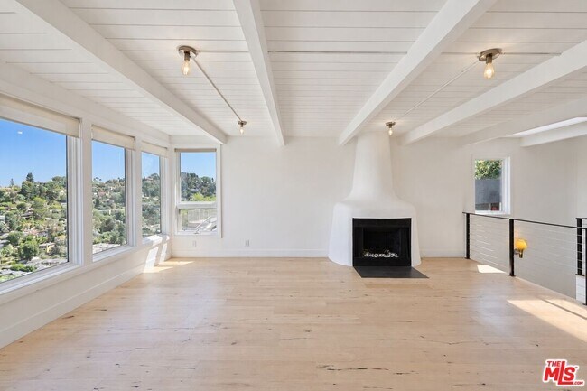 Building Photo - 2226 Ronda Vista Dr