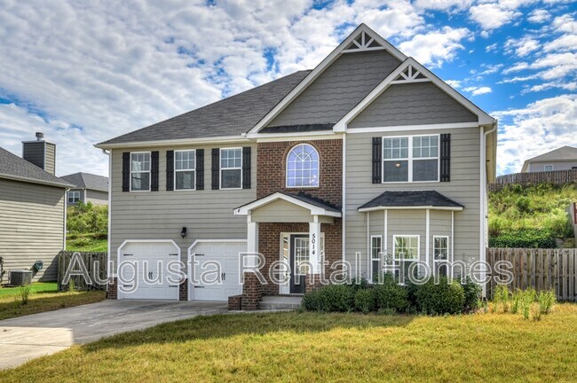Building Photo - 5014 Vine Ln