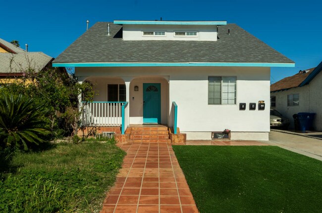 Building Photo - 3666 5th Ave