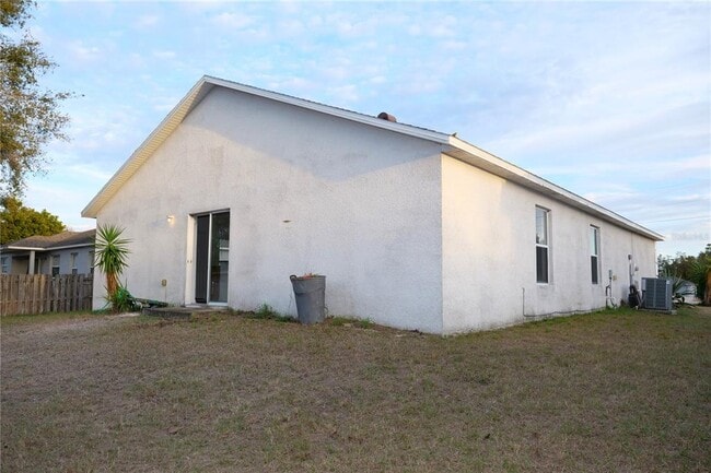 Building Photo - 415 Danube Way