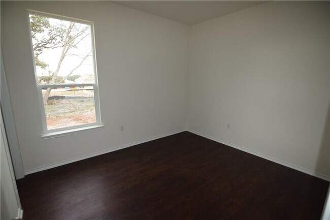 Building Photo - 9006 Acorn Cup Dr