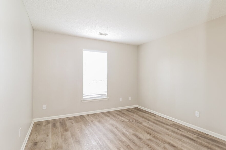 Building Photo - 1641 Galesburg St