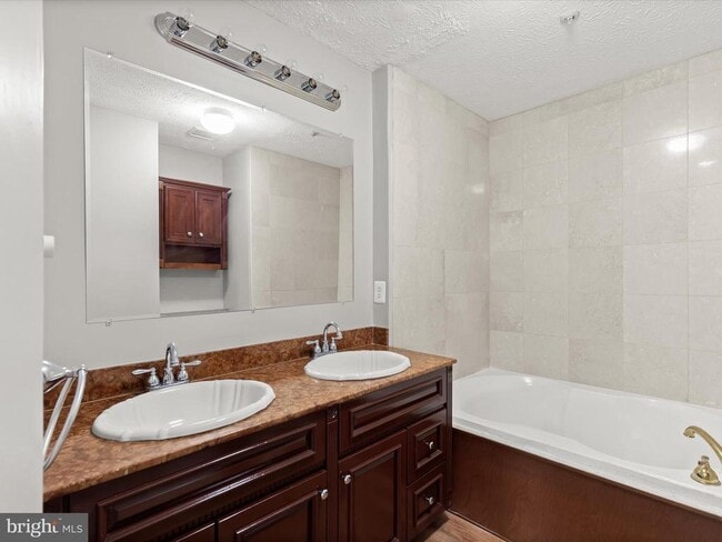 Building Photo - 4244 Maple Path Cir