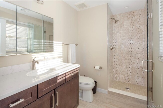 Building Photo - 15A Oakhurst Rd