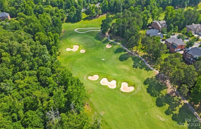 Building Photo - Luxury Golf Course Town Home with Master Suite on Main Level