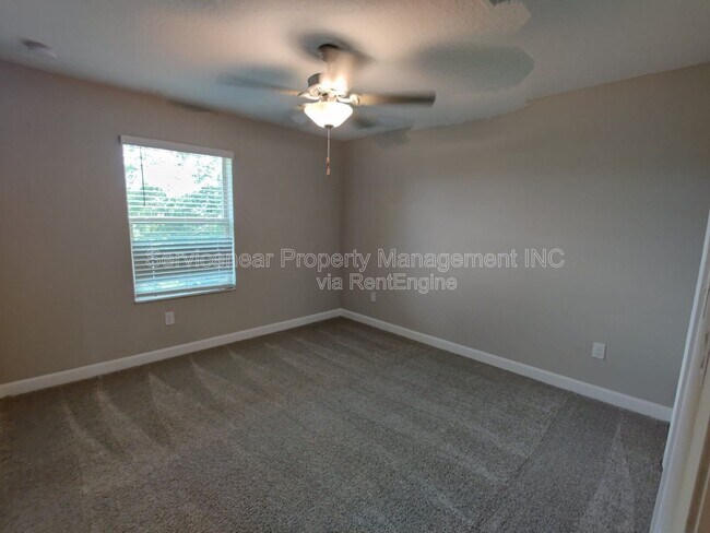 Building Photo - 23264 Willow Glen Way