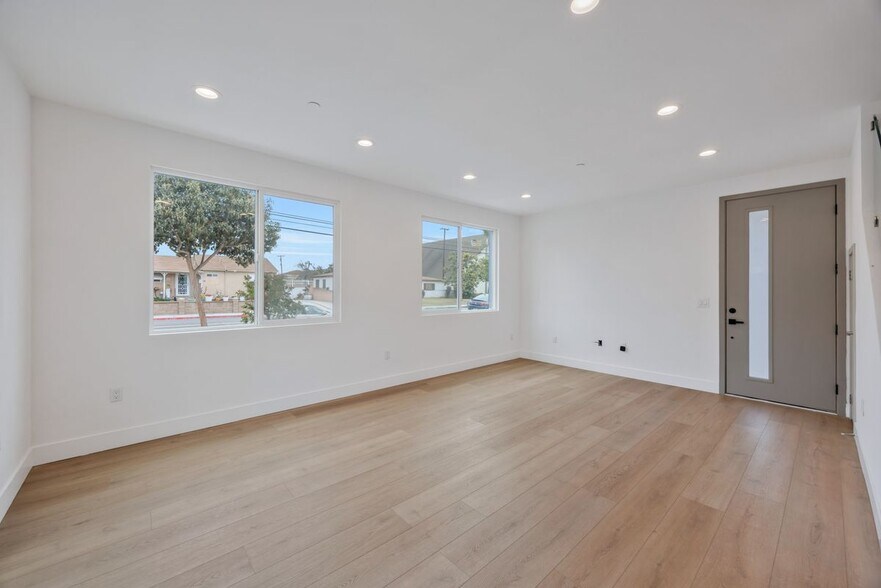 Building Photo - 12673 9th St