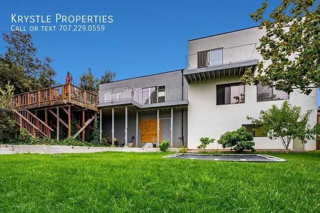 Building Photo - Stunning Home with Mt. Diablo Views in Eas...