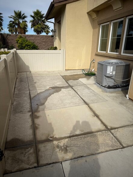 Floor level patio/AC unit - 1584 Santa Carolina